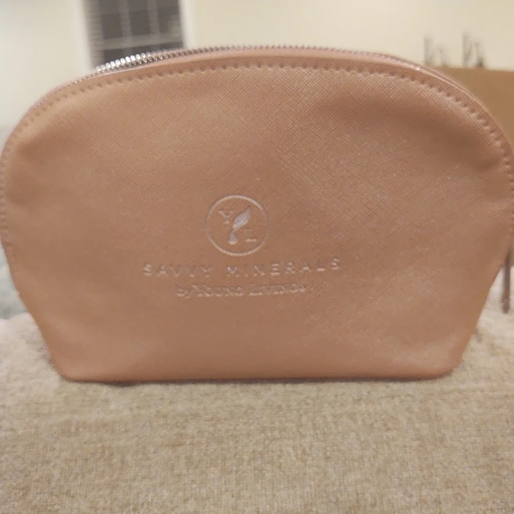 Young Living Savvy Minerals Makeup purse